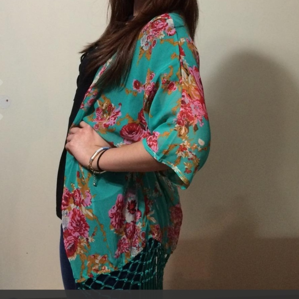 Green Floral Tassel Cover up - Picture 6 of 8